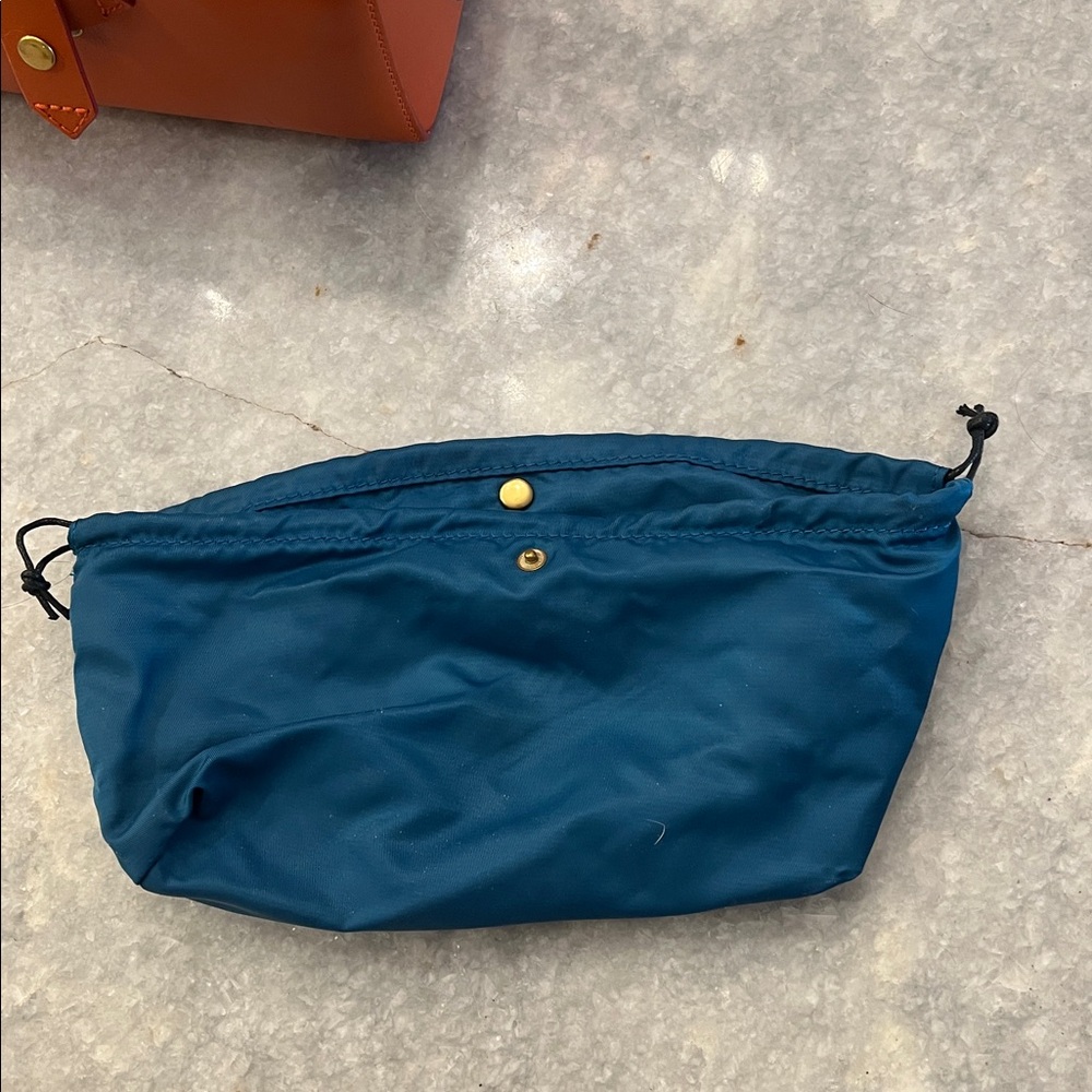 IIIBeCa by Joy Grayson Orange Leather Toiletry Bag NWOT - Picture 12 of 12